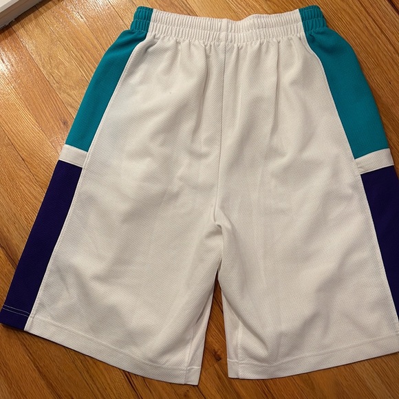 Air Jordan Shorts - Picture 3 of 4